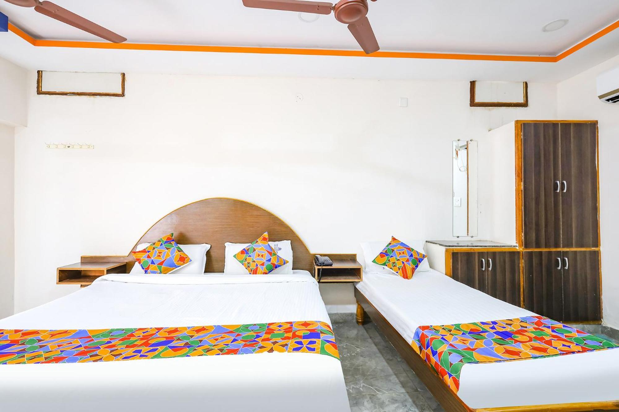 Capital O Lakshmi Residency Otel Tirupati Dış mekan fotoğraf