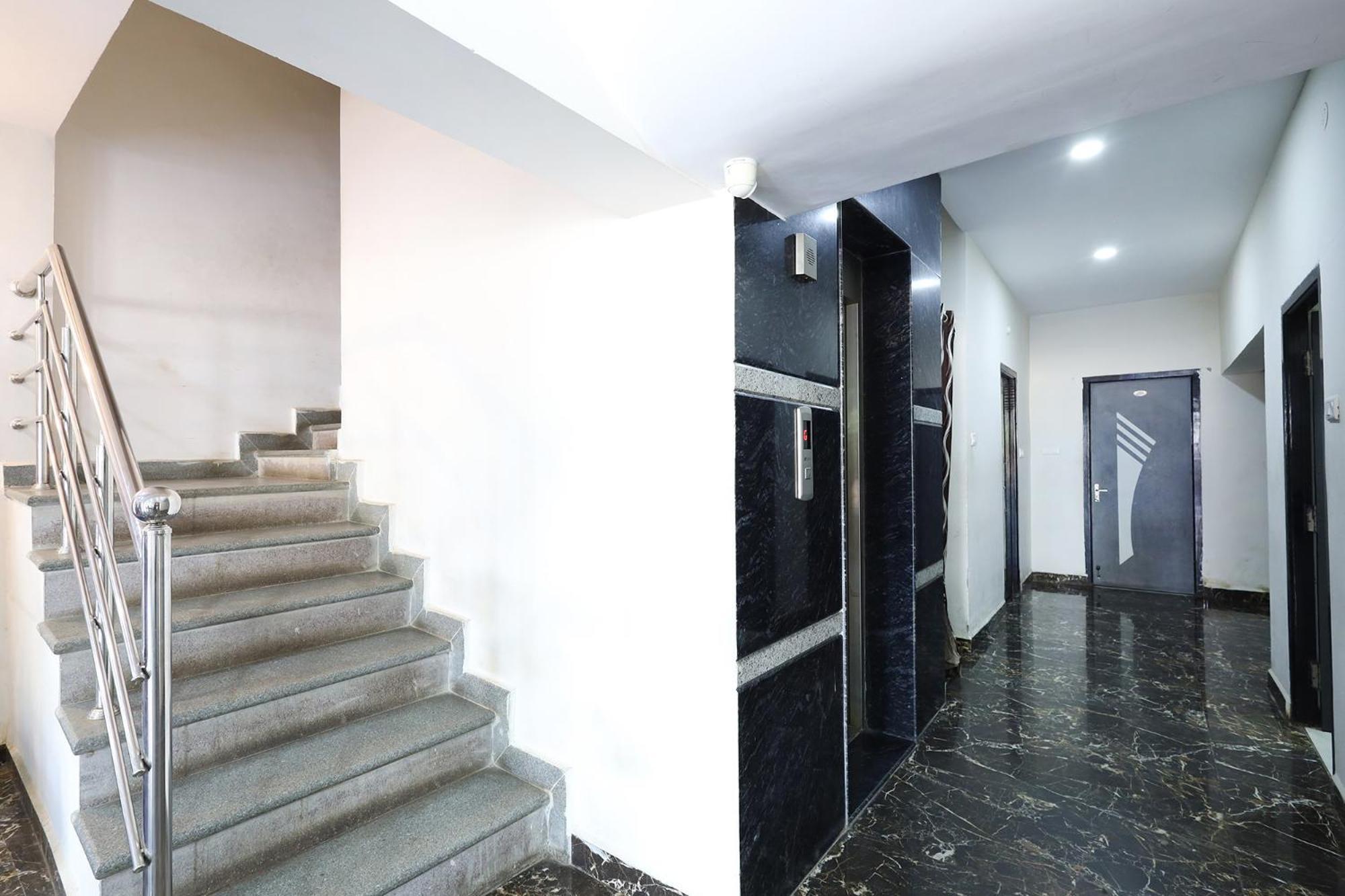 Capital O Lakshmi Residency Otel Tirupati Dış mekan fotoğraf