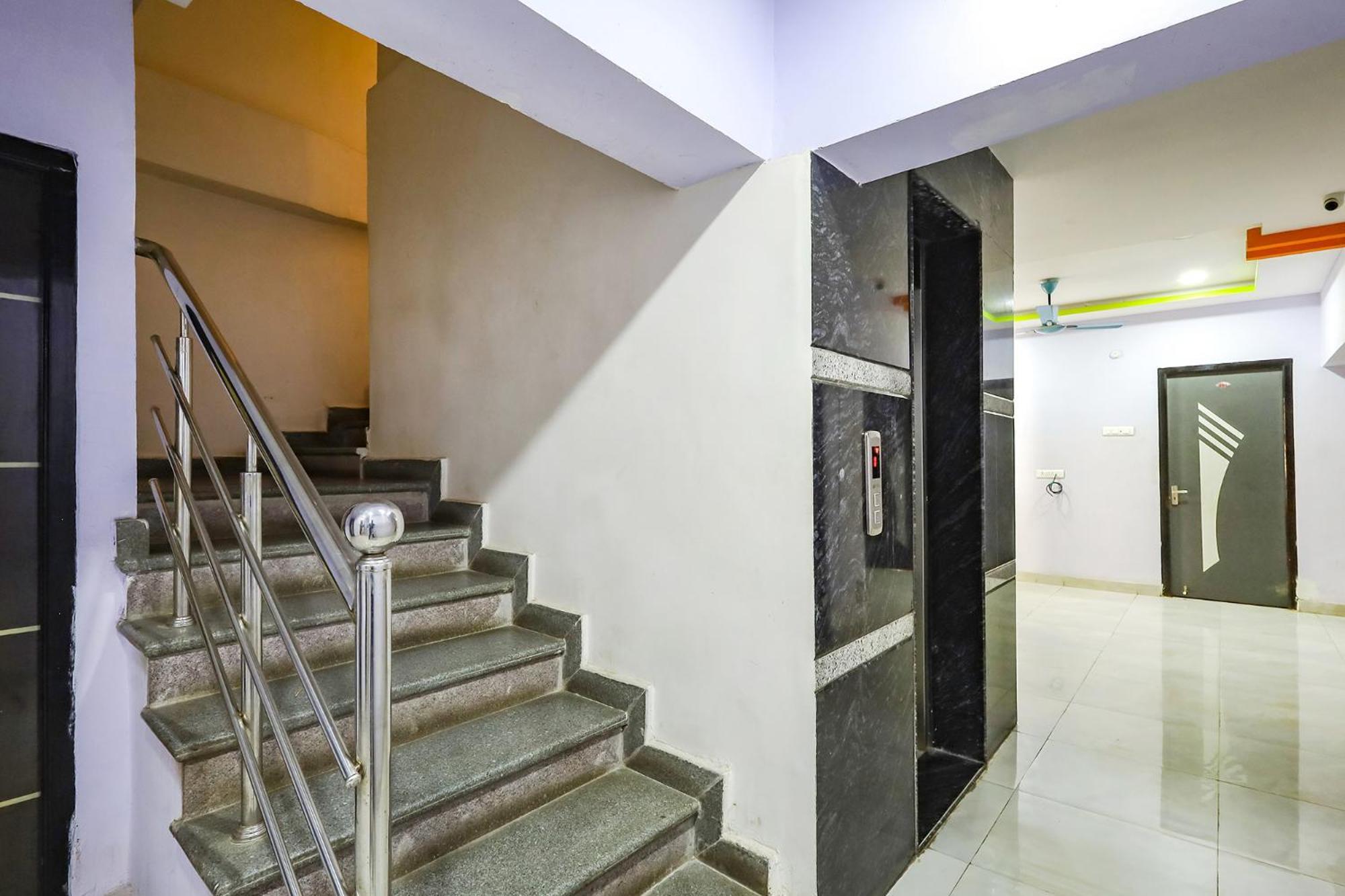 Capital O Lakshmi Residency Otel Tirupati Dış mekan fotoğraf