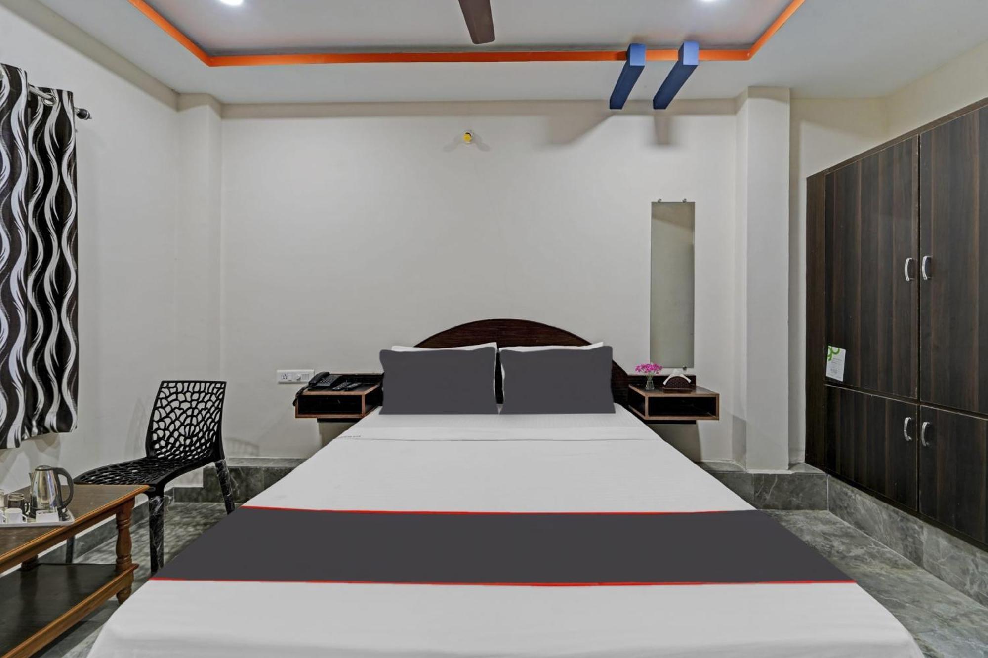 Capital O Lakshmi Residency Otel Tirupati Dış mekan fotoğraf
