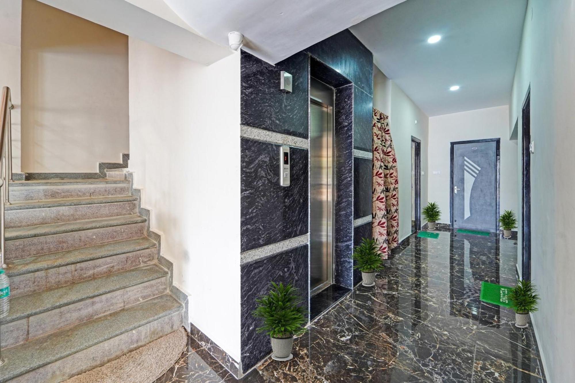 Capital O Lakshmi Residency Otel Tirupati Dış mekan fotoğraf