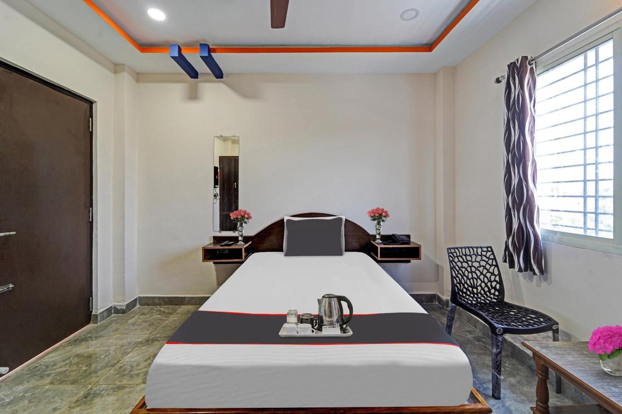 Capital O Lakshmi Residency Otel Tirupati Dış mekan fotoğraf