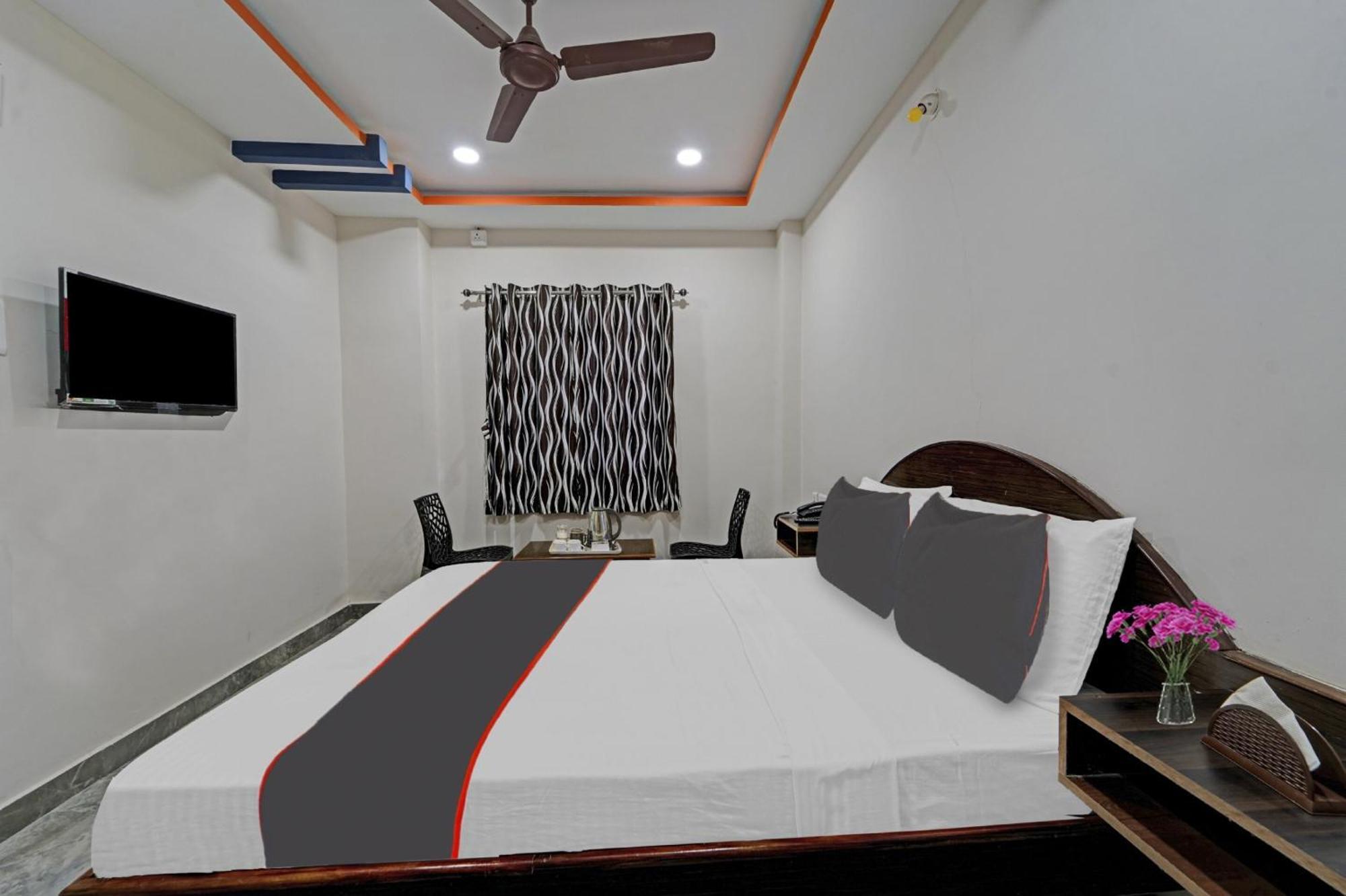 Capital O Lakshmi Residency Otel Tirupati Dış mekan fotoğraf